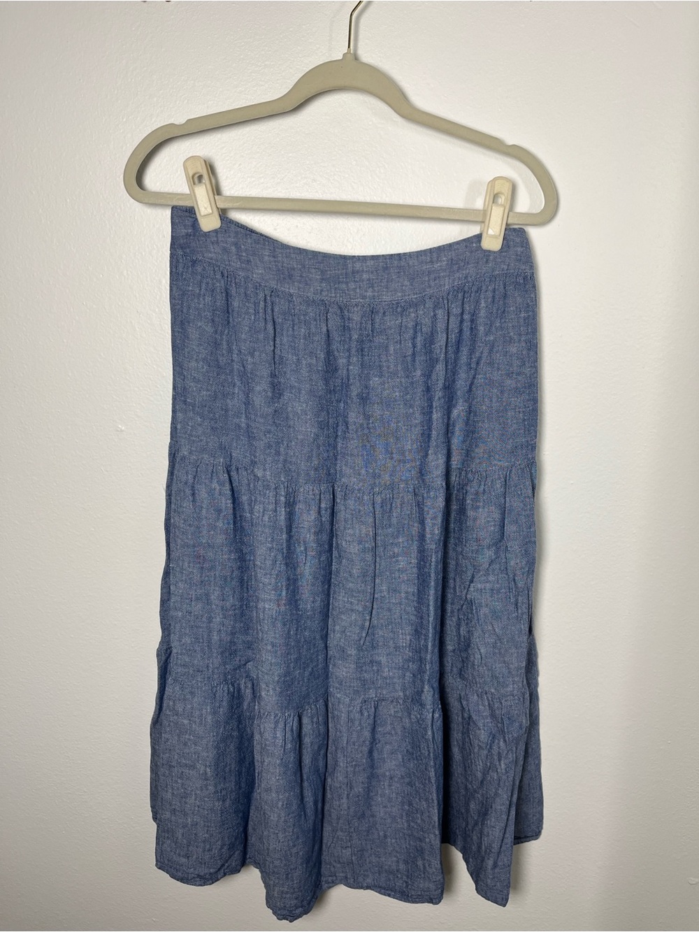 MATTY M SIZE MEDIUM Blue Tiered Midi Skirt
